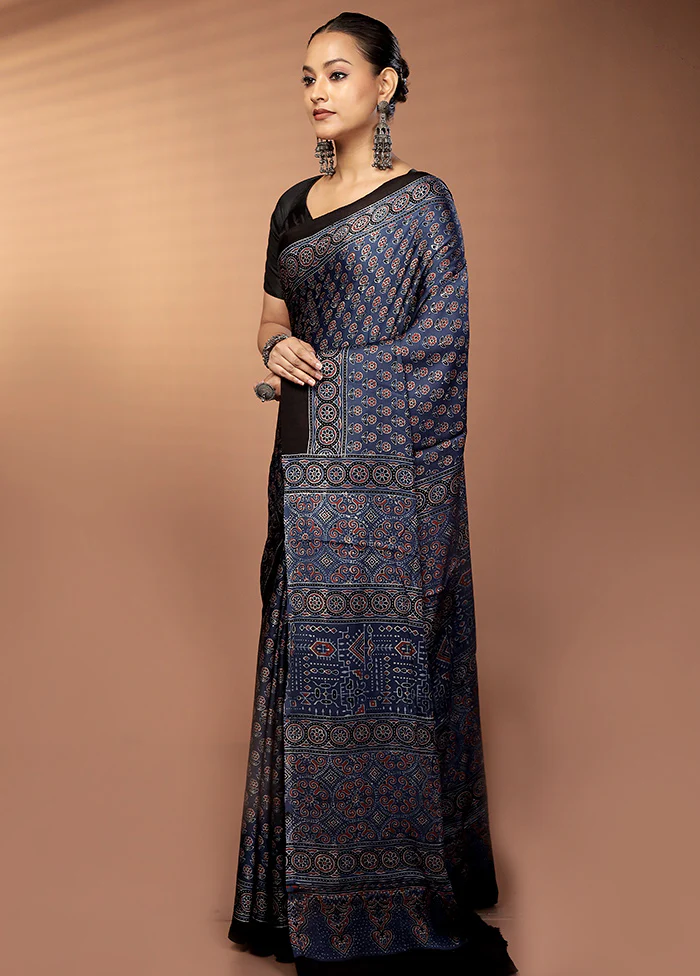 Blue Printed Pure Silk Saree Without Blouse Piece - Image 4