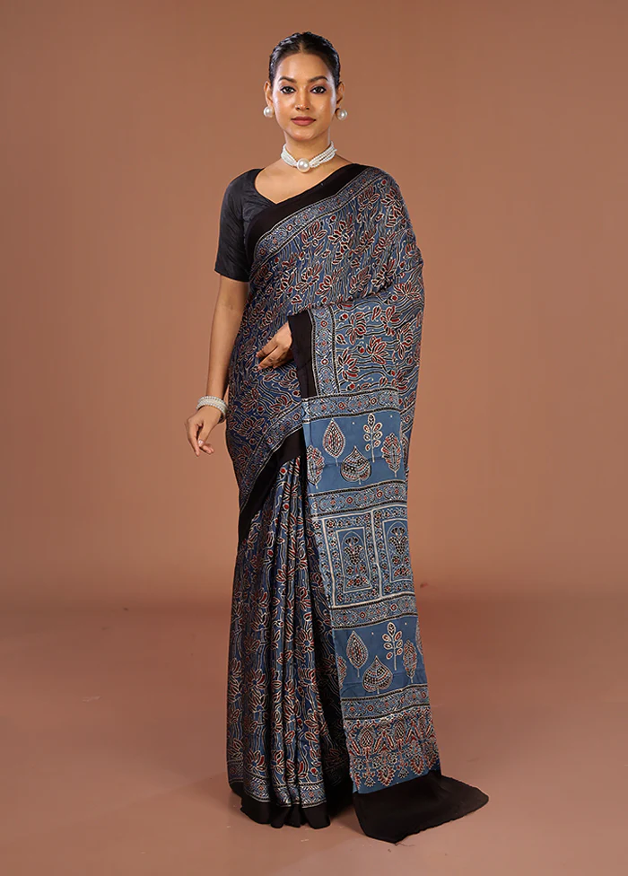Blue Printed Silk Saree Without Blouse Piece - Image 2