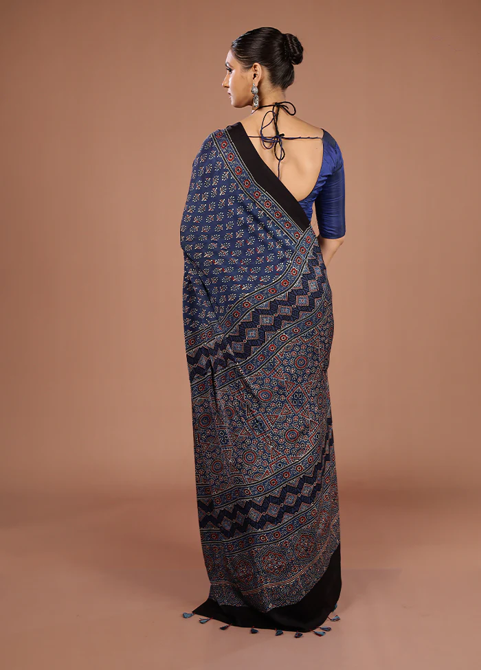 Blue Printed Pure Silk Saree Without Blouse Piece - Image 3