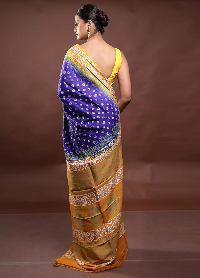 Blue Printed Silk Saree Without Blouse Piece - Image 3