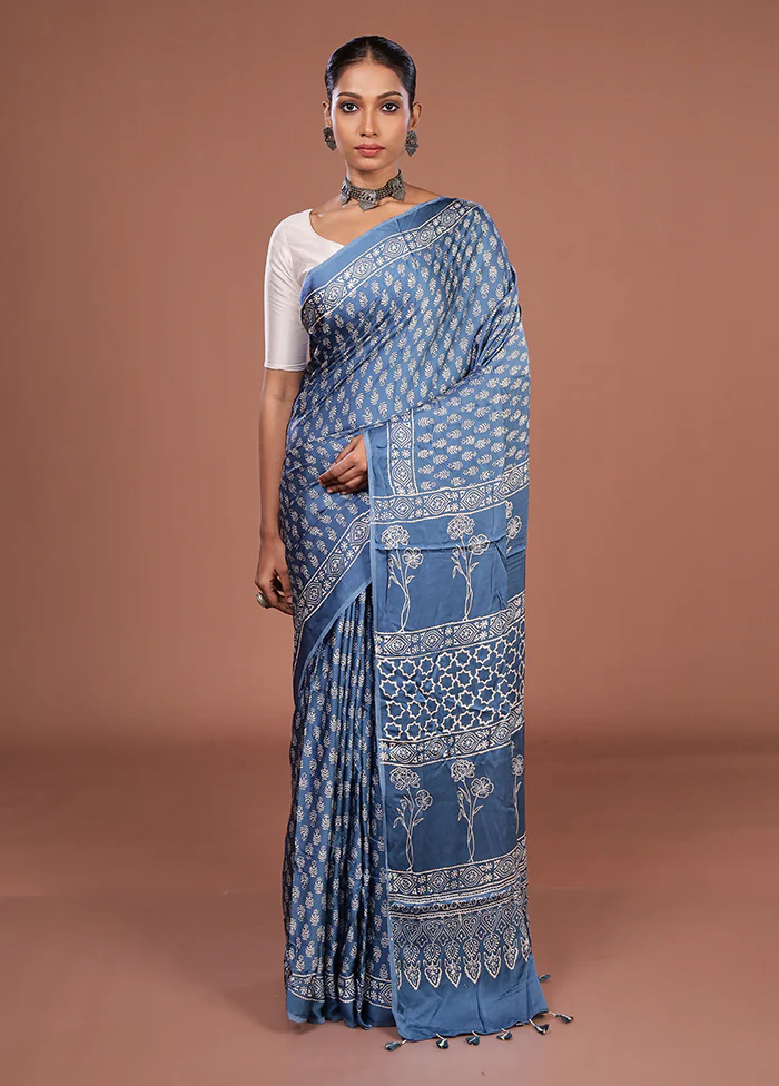 Blue Printed Silk Saree Without Blouse Piece - Image 2