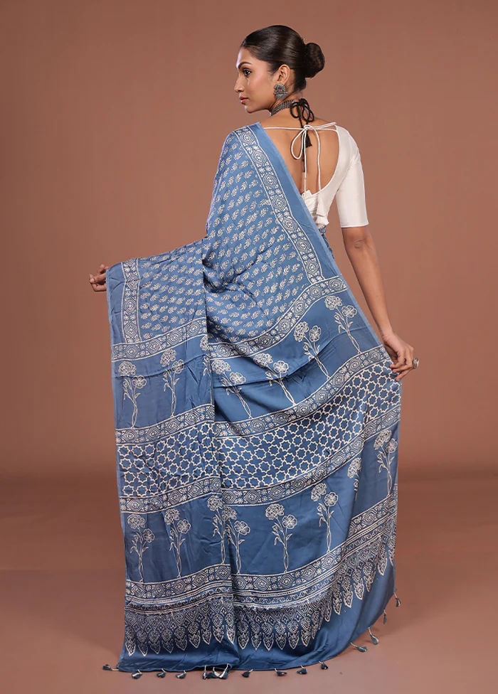 Blue Printed Silk Saree Without Blouse Piece - Image 3