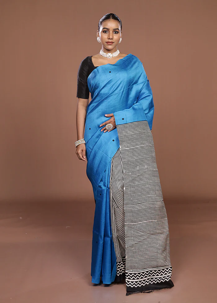 Blue Printed Pure Silk Saree Without Blouse Piece - Image 2