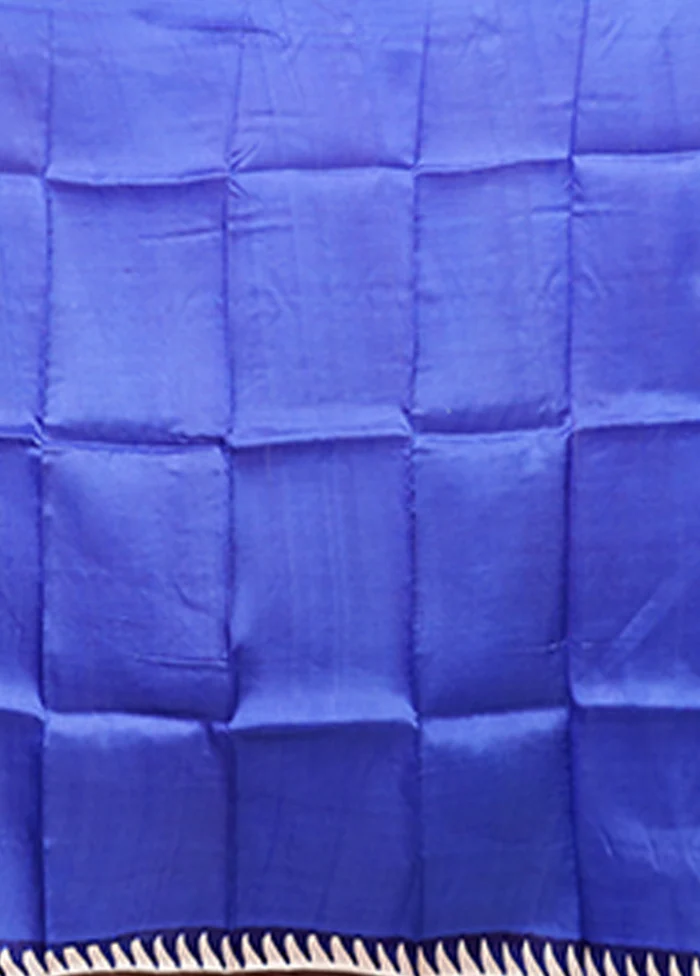 Blue Printed Silk Saree Without Blouse Piece - Image 5