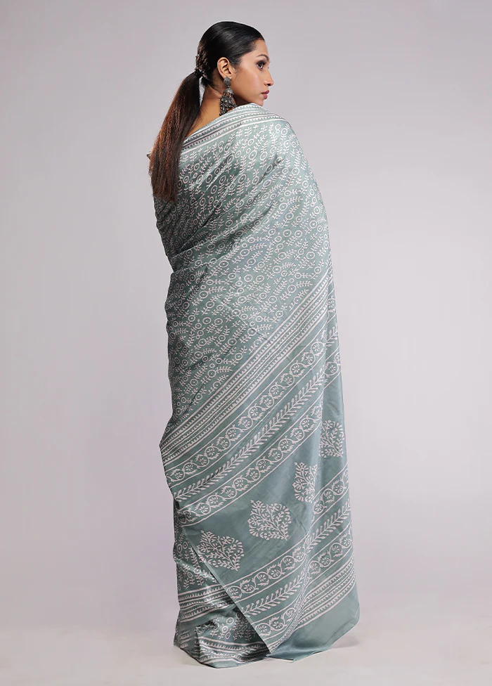 Blue Printed Silk Saree Without Blouse Piece - Image 3