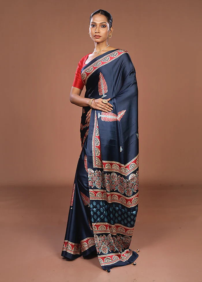 Blue Printed Silk Saree Without Blouse Piece - Image 4