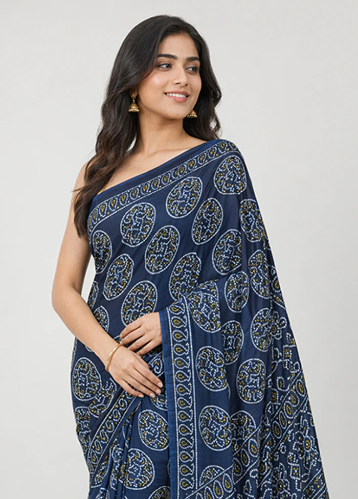 Blue Printed Silk Saree Without Blouse Piece - Image 2