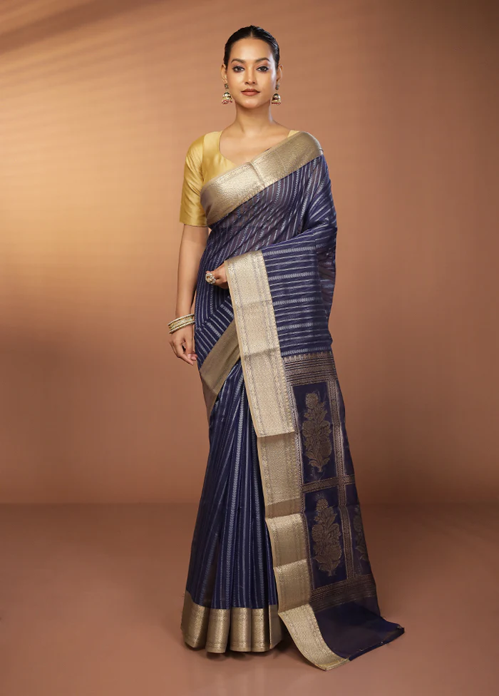 Blue Pure Cotton Saree With Blouse Piece - Image 2