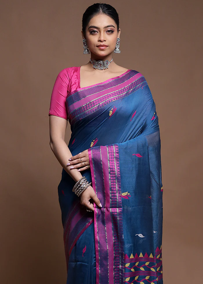 Blue Pure Cotton Saree With Blouse Piece - Image 2