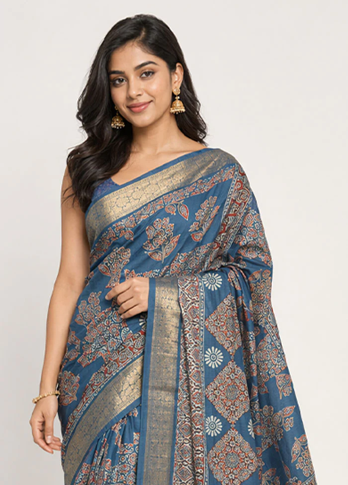 Blue Pure Cotton Saree With Blouse Piece - Image 2