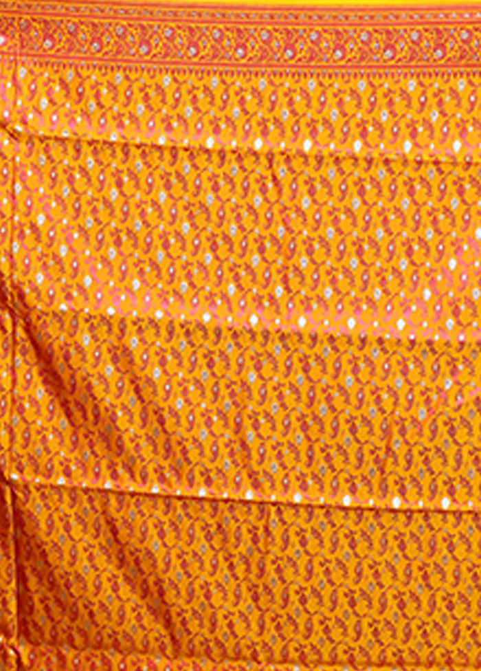 Blue Tanchoi Silk Saree With Blouse Piece - Image 5