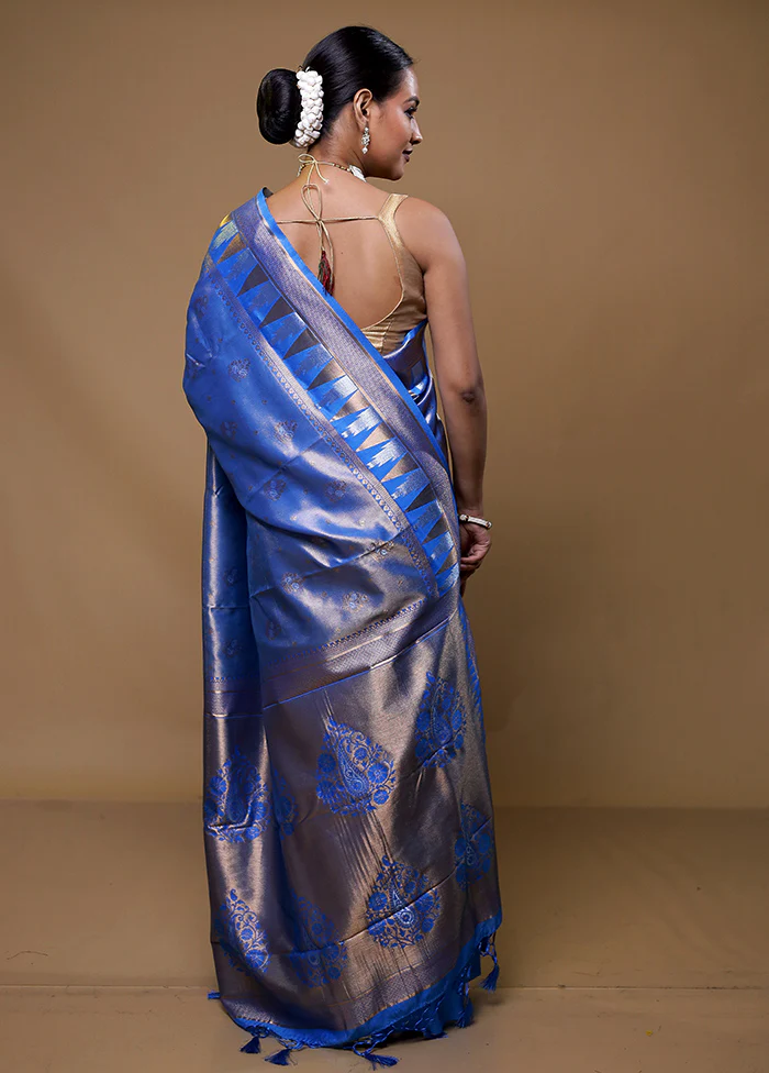Blue Tissue Silk Saree With Blouse Piece - Image 3