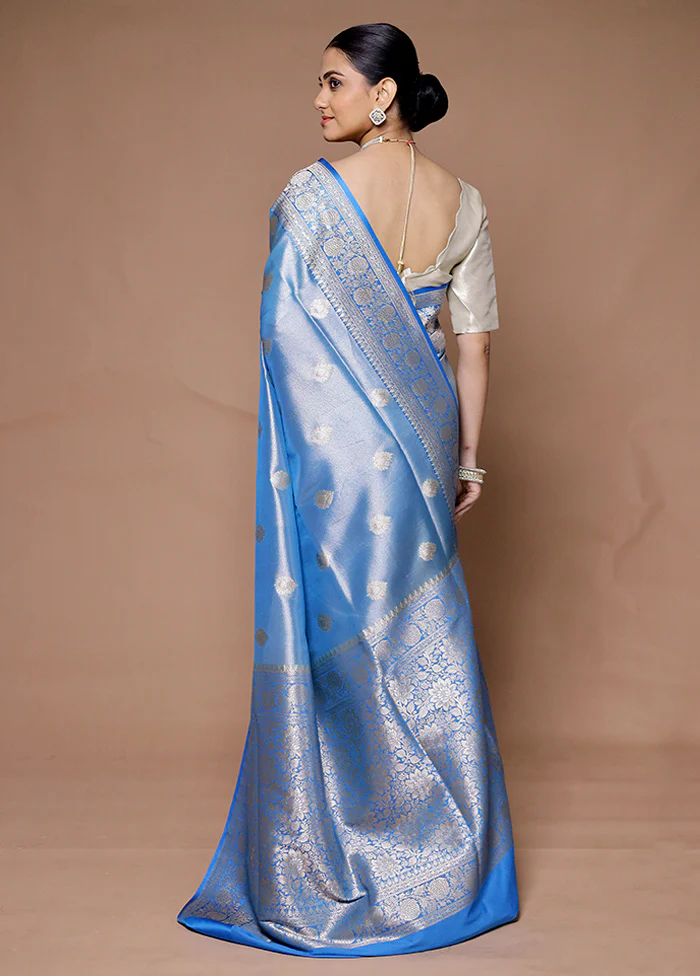 Blue Tissue Silk Saree With Blouse Piece - Image 3