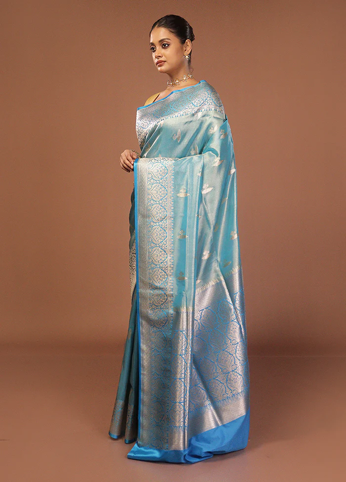 Blue Tissue Silk Saree With Blouse Piece - Image 4