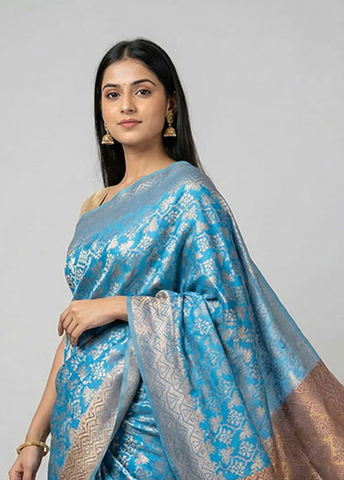 Blue Tissue Silk Saree With Blouse Piece - Image 2