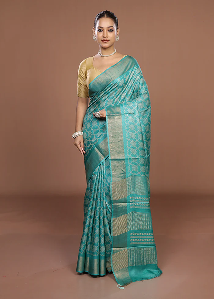 Green Tussar Silk Saree With Blouse Piece - Image 2