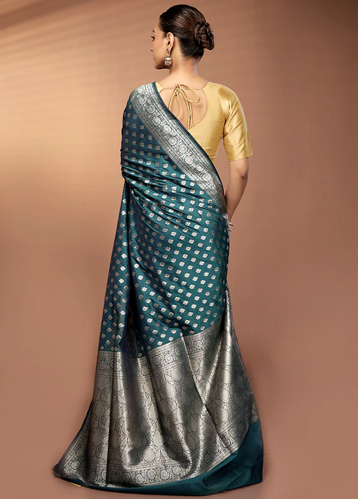 Blue Uppada Silk Saree With Blouse Piece - Image 3
