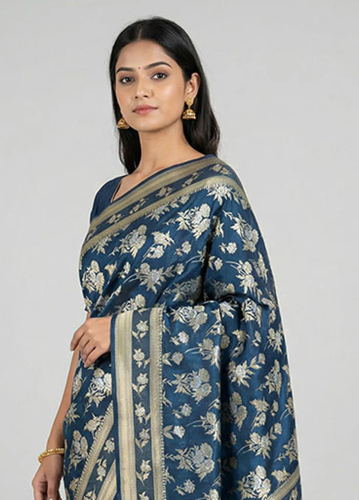 Blue Uppada Silk Saree With Blouse Piece - Image 2
