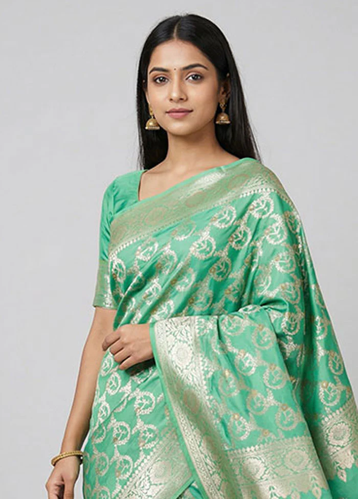 Blue Uppada Silk Saree With Blouse Piece - Image 2