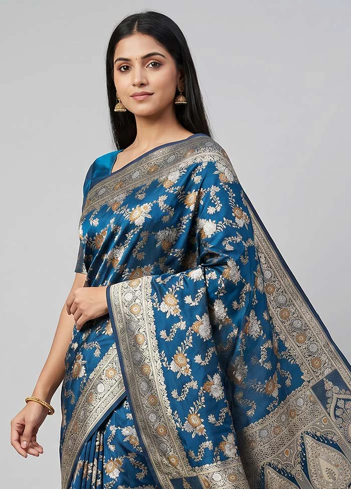 Blue Uppada Silk Saree With Blouse Piece - Image 2