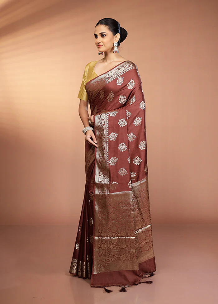 Brown Cotton Saree With Blouse Piece - Image 4