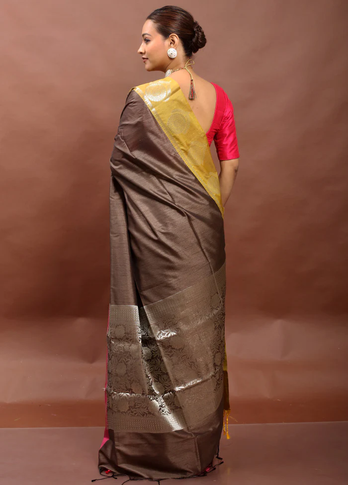 Brown Cotton Saree With Blouse Piece - Image 3