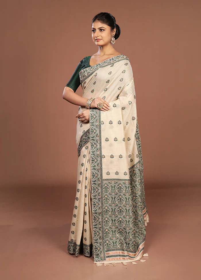 Cream Assam Silk Saree With Blouse Piece - Image 4