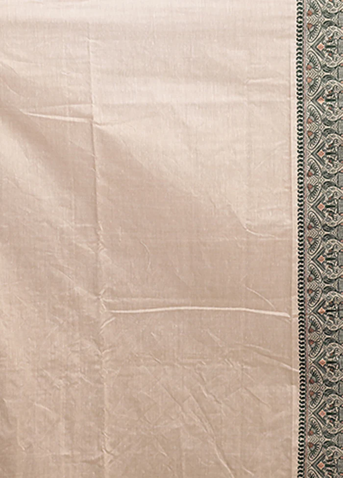 Cream Assam Silk Saree With Blouse Piece - Image 5