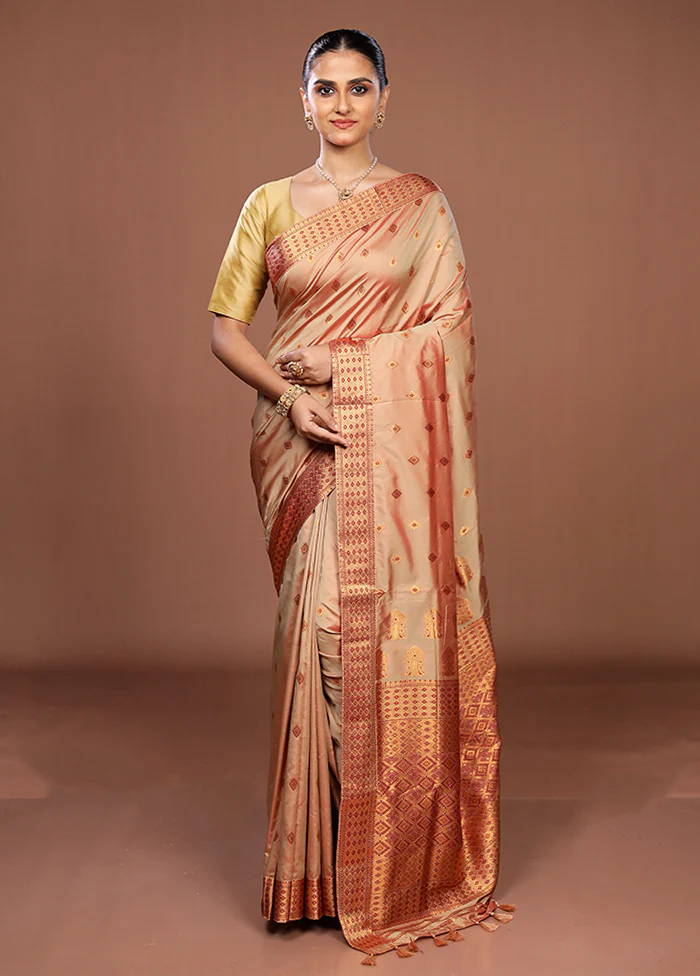 Cream Assam Silk Saree With Blouse Piece - Image 2