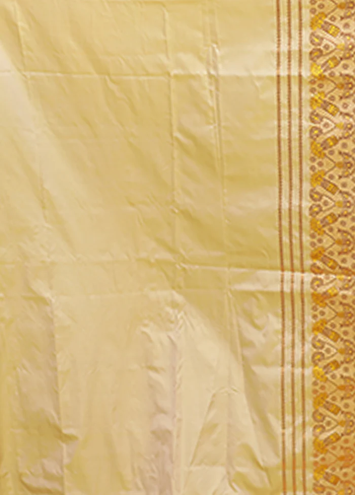 Cream Assam Silk Saree With Blouse Piece - Image 5