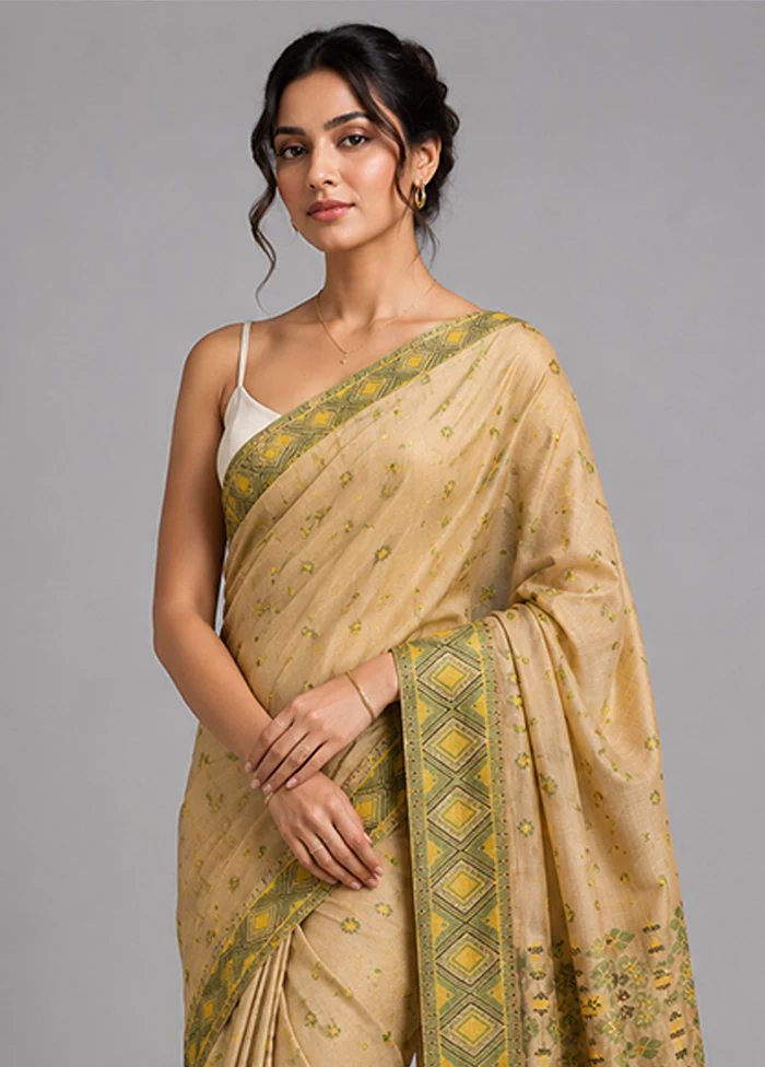 Cream Assam Silk Saree With Blouse Piece - Image 2