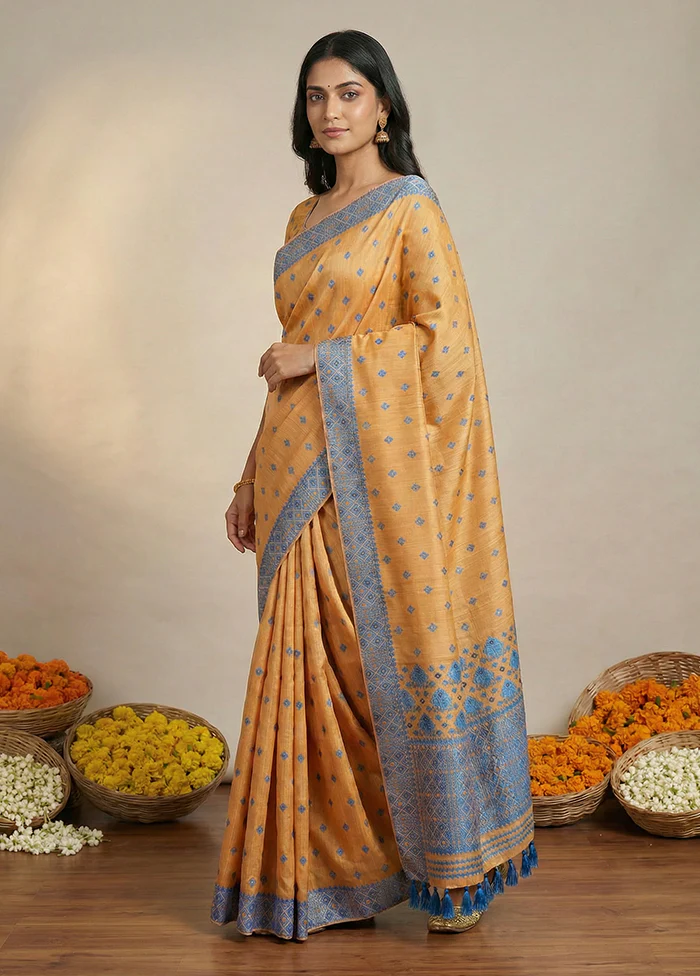 Cream Assam Silk Saree With Blouse Piece - Image 4