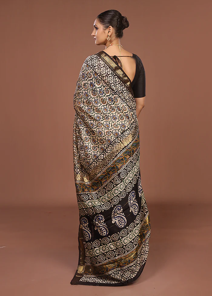 Cream Chanderi Silk Saree With Blouse Piece - Image 3