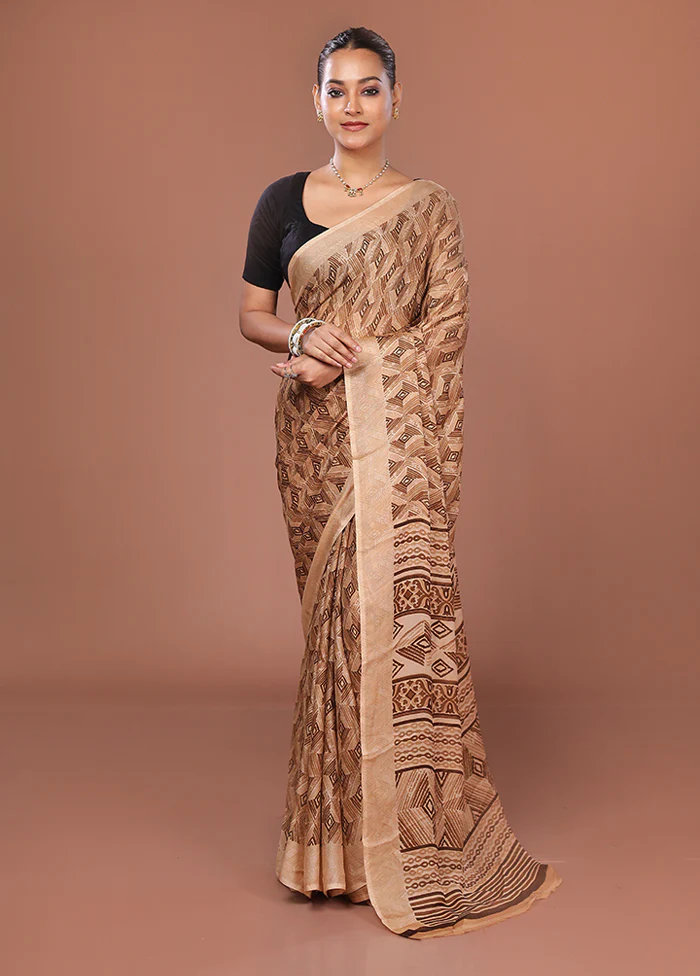 Cream Chiffon Silk Saree With Blouse Piece - Image 2