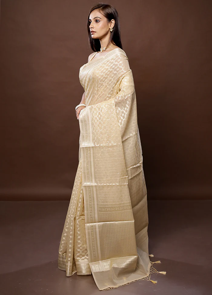 Cream Cotton Saree With Blouse Piece - Image 4