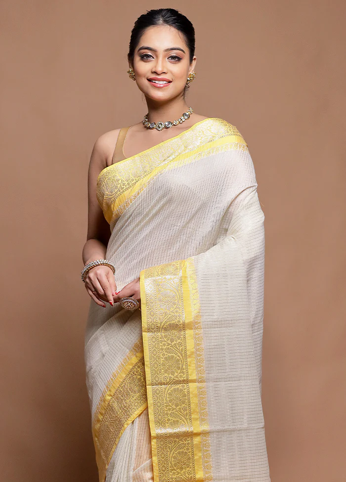 Cream Cotton Saree With Blouse Piece - Image 2