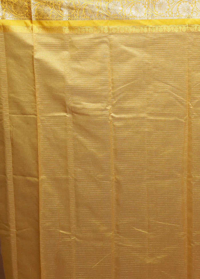 Cream Cotton Saree With Blouse Piece - Image 5