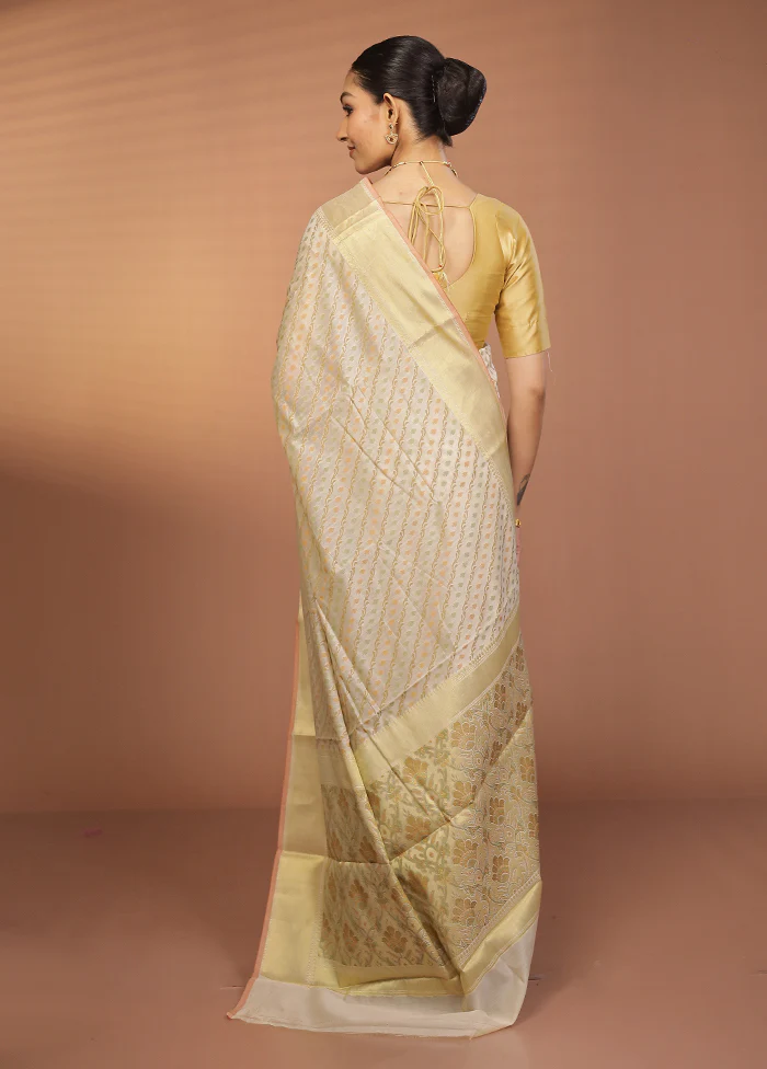 Cream Cotton Saree With Blouse Piece - Image 3