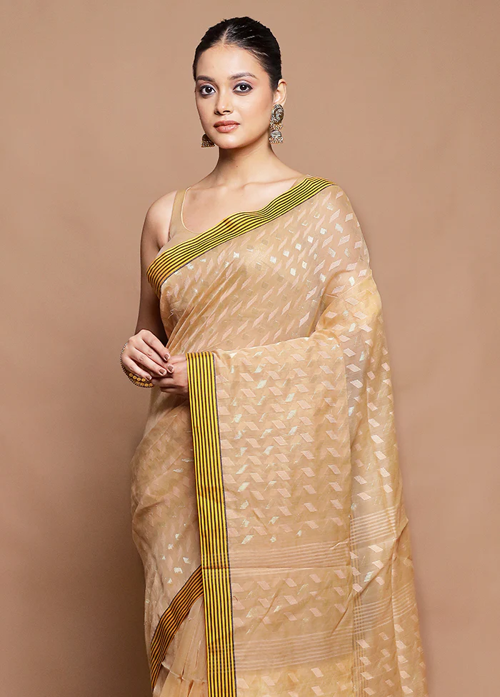 Cream Cotton Saree With Blouse Piece - Image 2