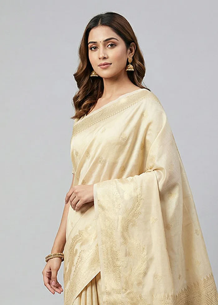 Cream Cotton Saree With Blouse Piece - Image 2