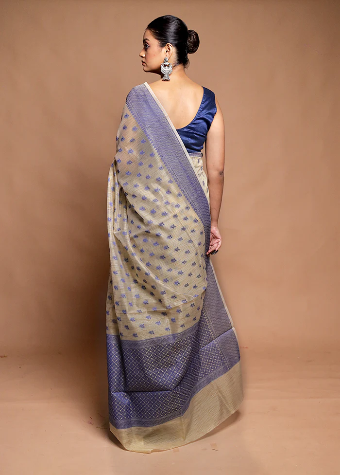 Cream Cotton Saree With Blouse Piece - Image 3