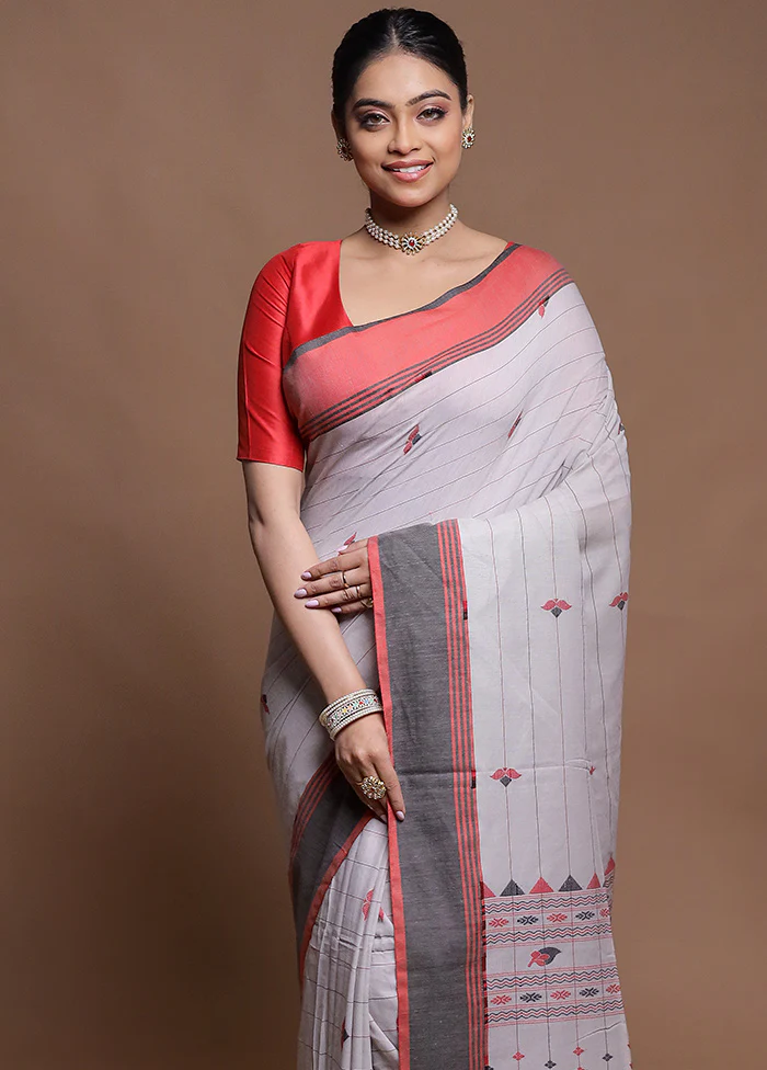 Cream Cotton Saree With Blouse Piece - Image 2