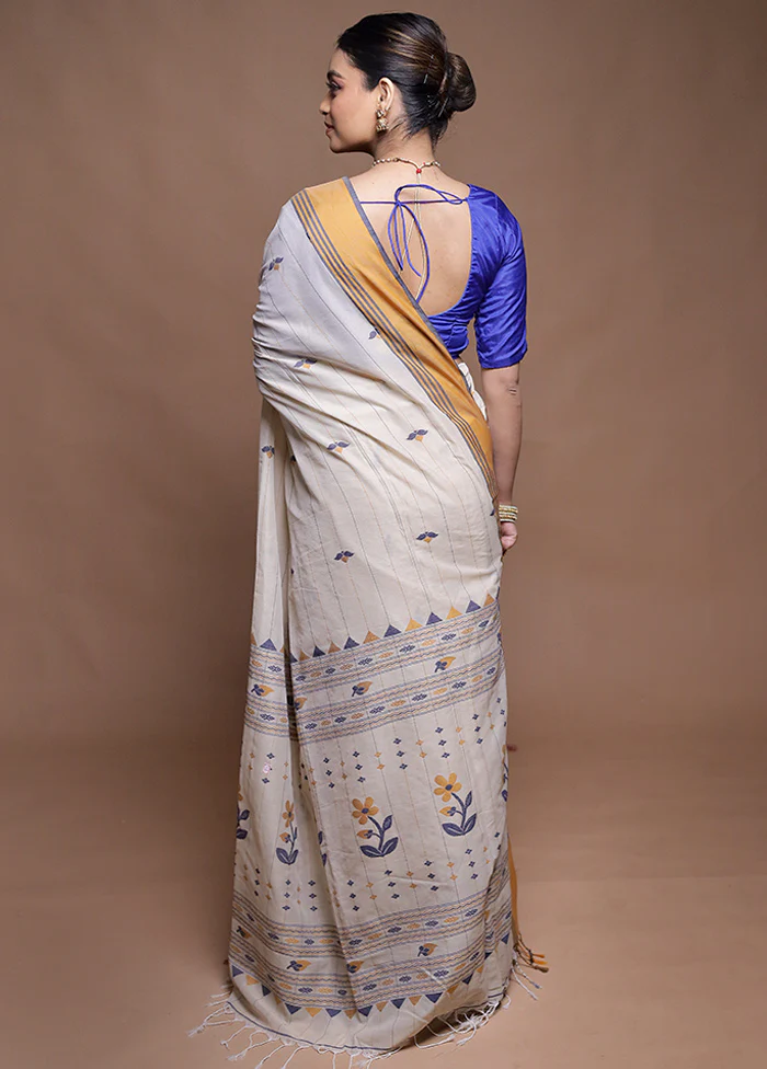Cream Cotton Saree With Blouse Piece - Image 3