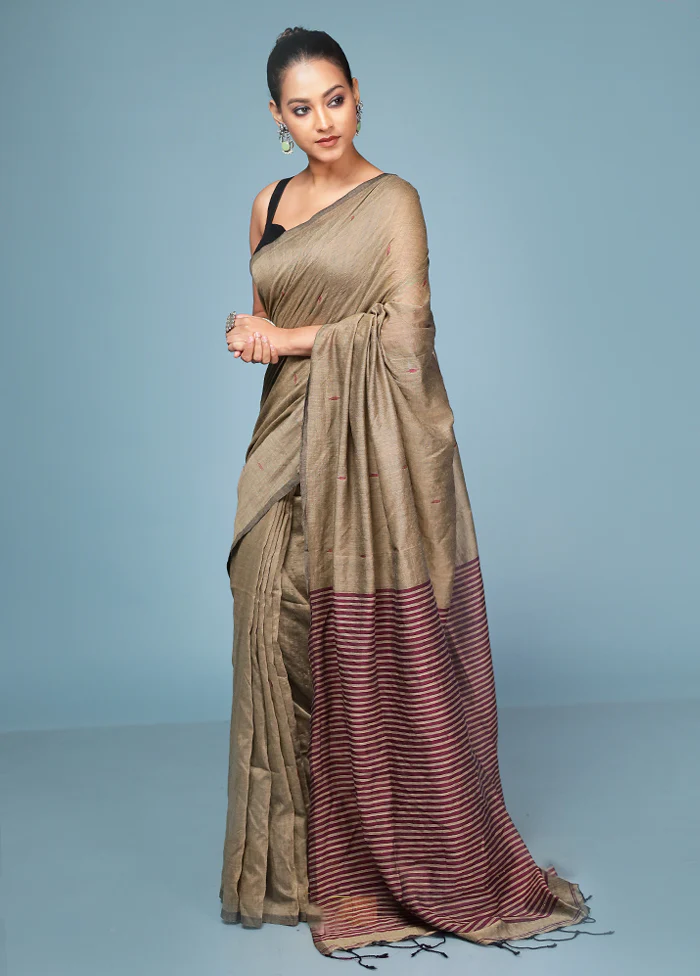Cream Cotton Saree With Blouse Piece - Image 4
