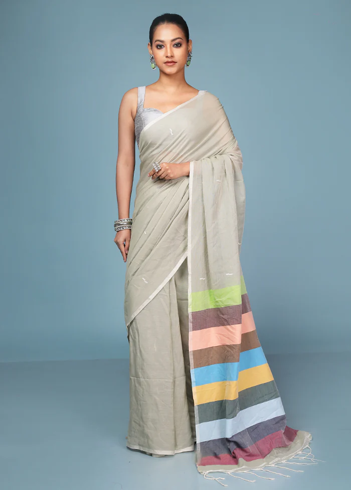 Grey Cotton Saree With Blouse Piece - Image 2