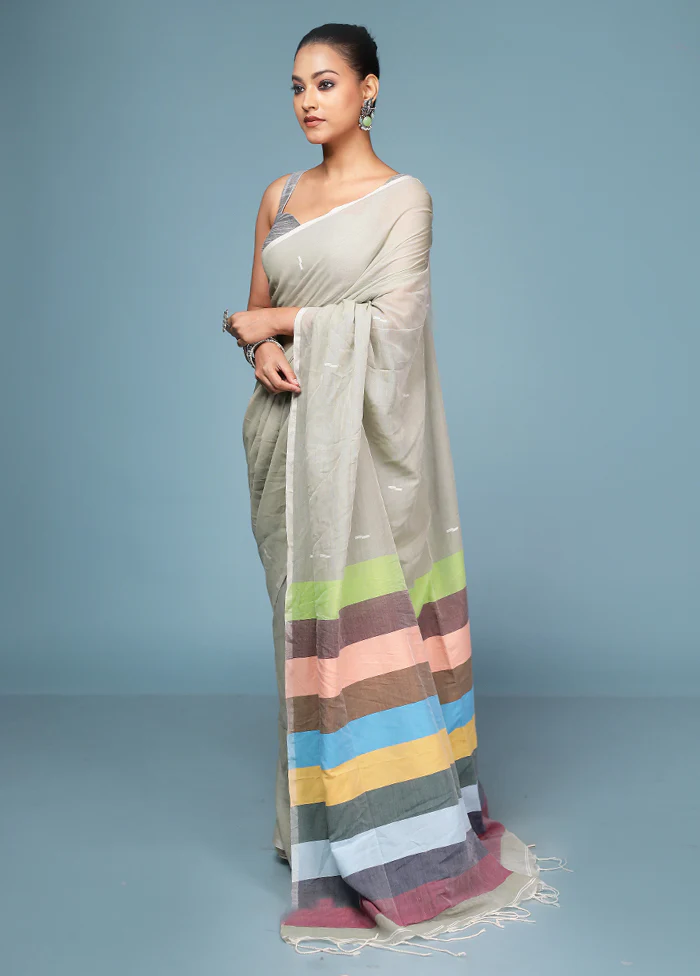 Grey Cotton Saree With Blouse Piece - Image 4