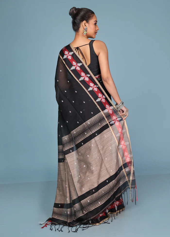 Black Cotton Saree With Blouse Piece - Image 3