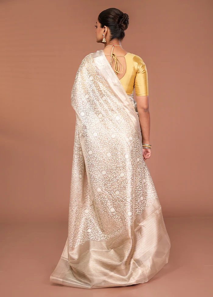 Cream Cotton Saree With Blouse Piece - Image 3