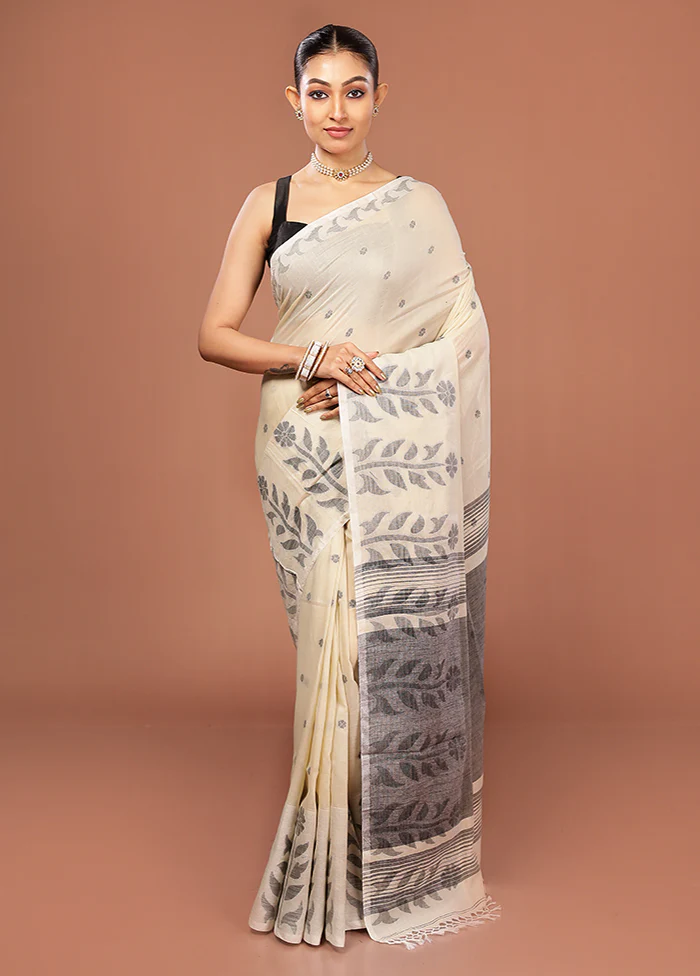 Cream Cotton Saree With Blouse Piece - Image 2