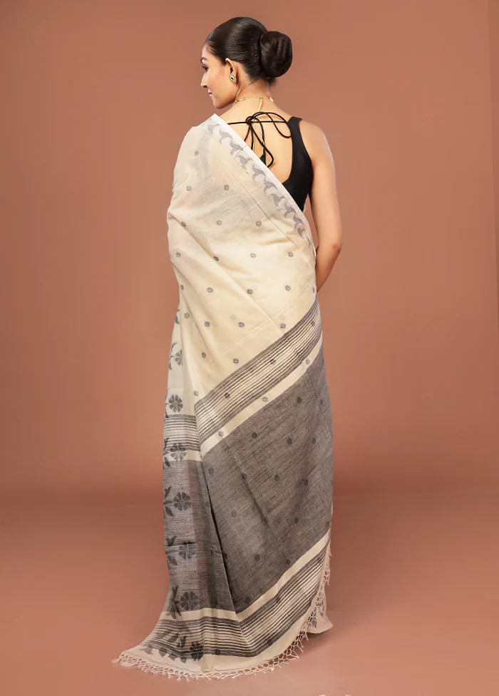 Cream Cotton Saree With Blouse Piece - Image 3
